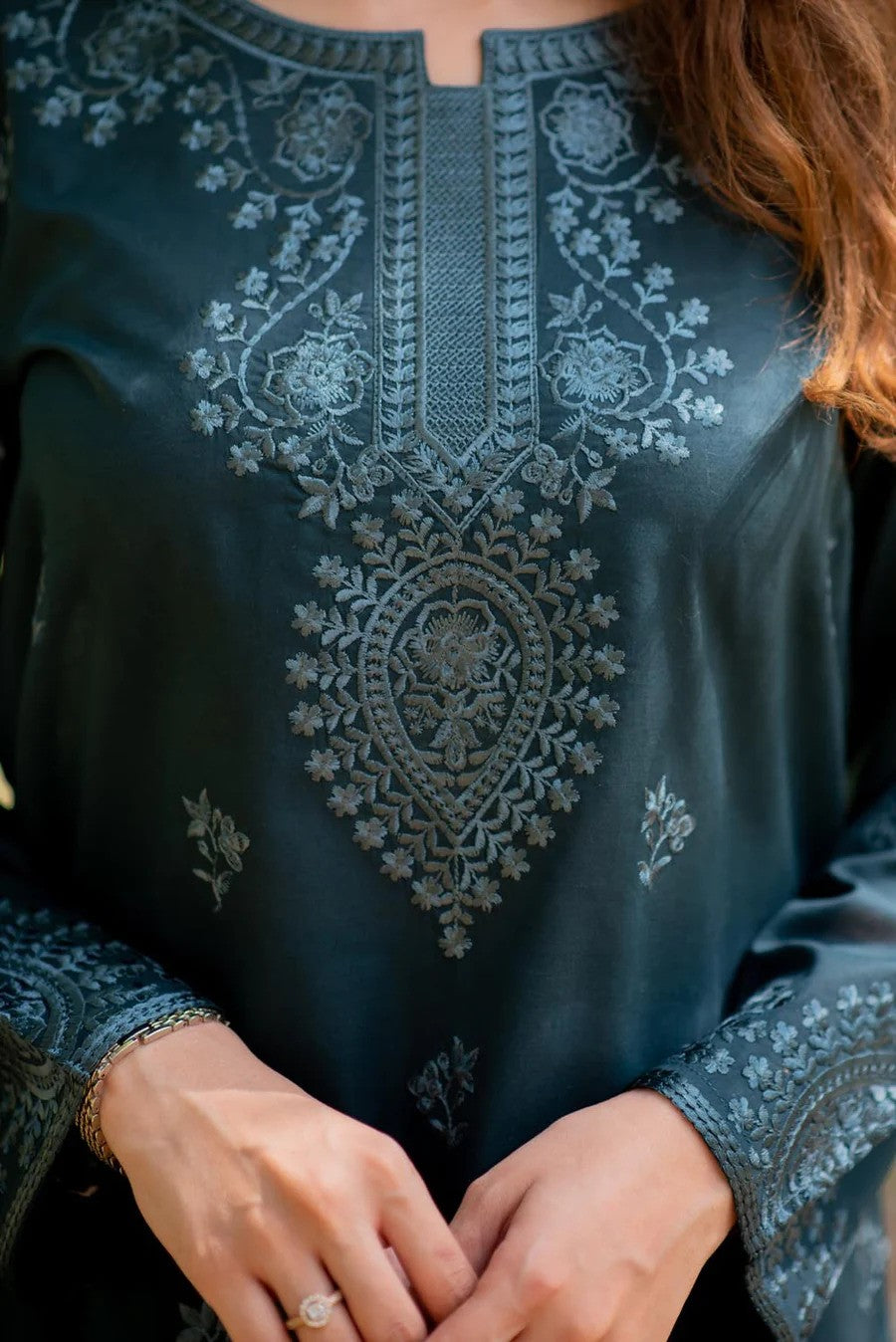 2 Piece Elegant Embroidery neckline and sleeves - Unique